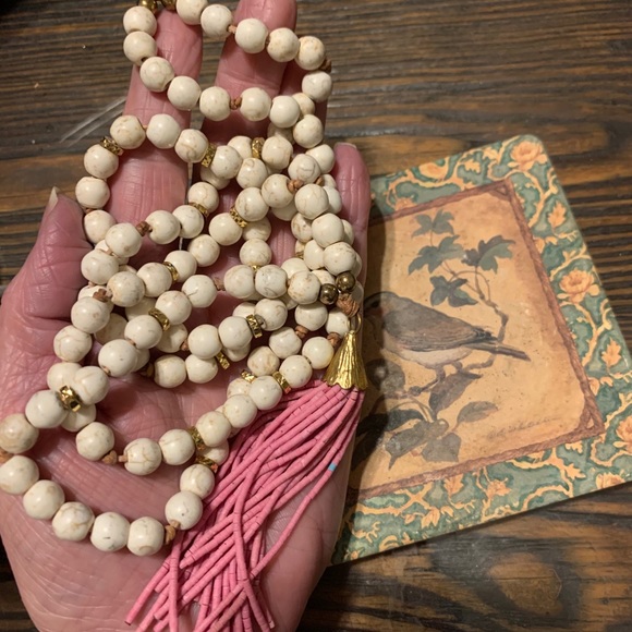 Artsy boho unique Howlite beaded tassel necklace - Picture 6 of 16